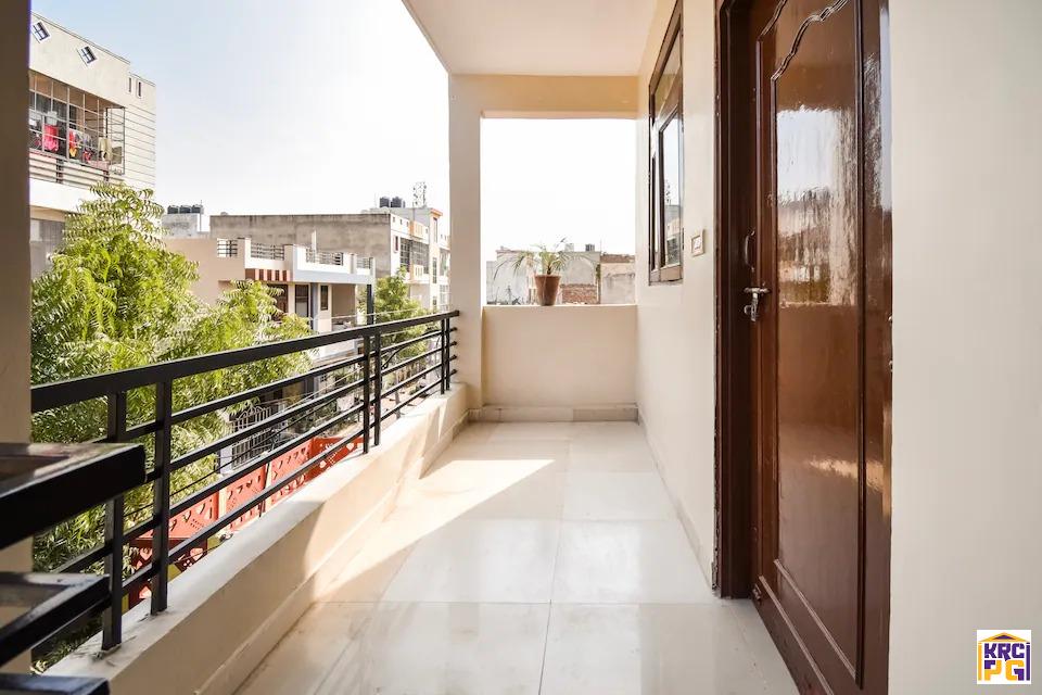 S-S-PG---Rooms--A-C----Non-A-C-